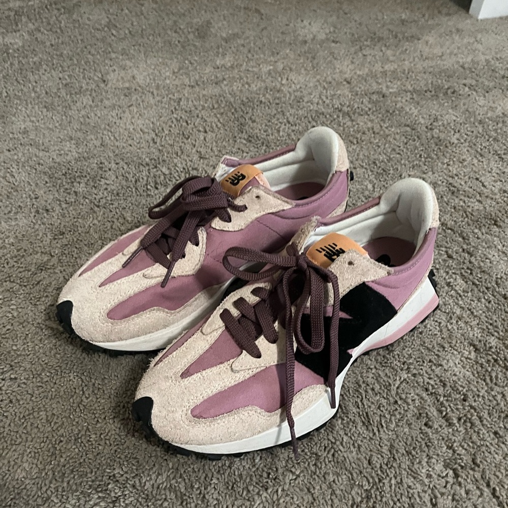 New Balance 927 size 9